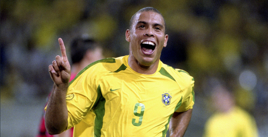 Qual vencedor da Bola de Ouro teve os melhores anos antes dos 22 anos?